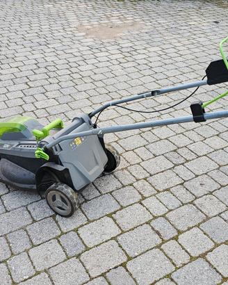 Tagliaerba a batteria LUX da 40 V L taglio 43cm
