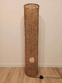 Lampada da terra etnica