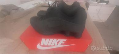Nike shox nere n42