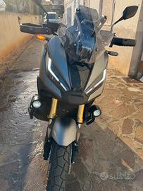 Honda X-adv 750