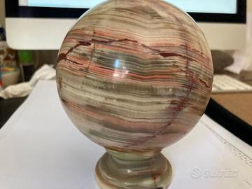 sfera di marmo