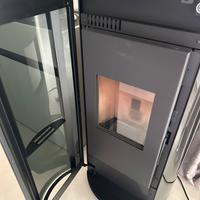 stufa a pellet  Moretti 11 K.W ventilata