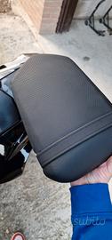 sellino passeggero Yamaha r1 04/06 originale nuovo