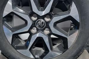 4 cerchi in lega originali toyota con gomme 15