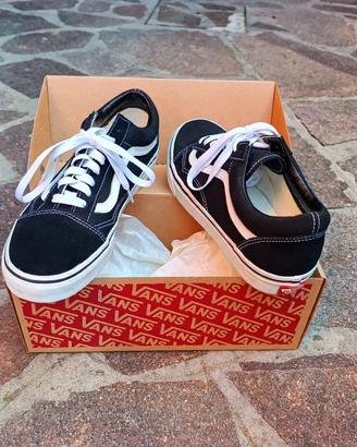 scarpe Vans Old Skool Nere TG 41 come nuove + box