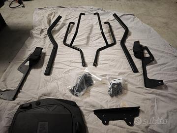 Agganci Laterali e Bauletto Benelli Leoincino 800