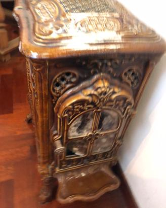 Stufa francese in ceramica