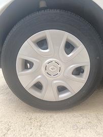 cerchi con pneumatici Clio 