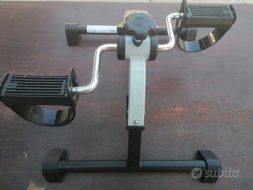 Pedaliera riabilitazione mini cyclette anziani