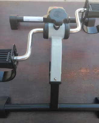 Pedaliera riabilitazione mini cyclette anziani
