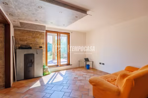 Casa indipendente a Collecchio 6 locali