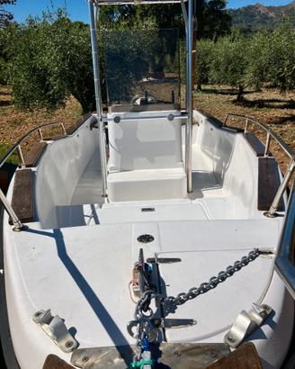 Barca da pesca  pronto boa