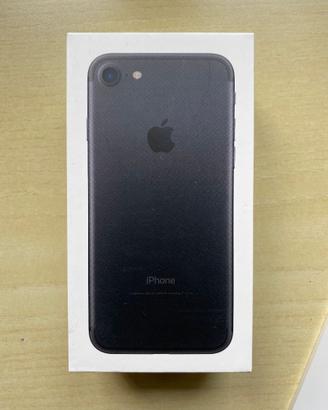 iPhone 7 32Gb + cover Piquadro