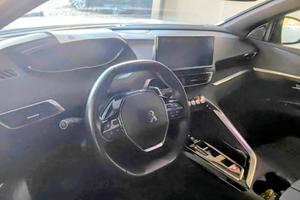 Peugeot 3008 1.5 BlueHDi Allure Pack, 2 serie