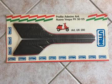 PROFILO ADESIVO ANT. PIAGGIO VESPA PK 50 125 UTAH