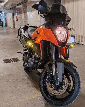 KTM 990 Supermoto ABS - LC8 2011