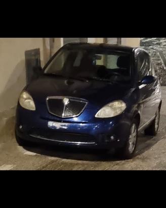 Lancia Y
