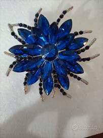 Spilla a forma di fiore 