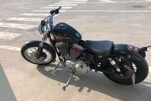 Sportster  883