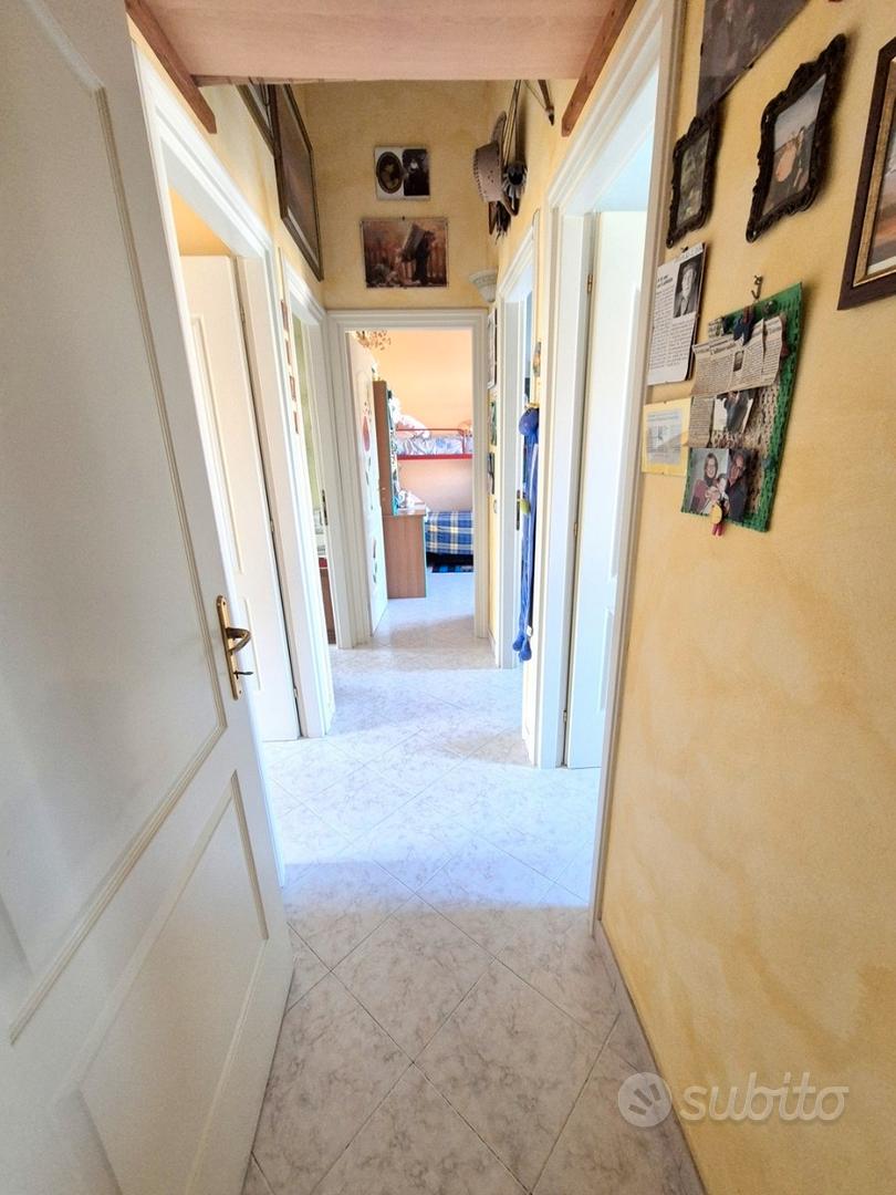 Apartment in Carbonia, Is Meis, Serbariu - Altro