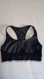 Corpettino sportivo nero Stradivarius
