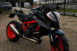 Ktm 1290 superduke r evo