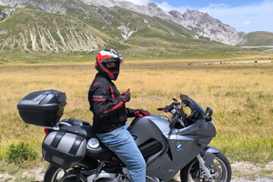 Moto ideale x tutti.Valuto enduro alla pari