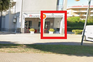 Locale commerciale in  zona centrale