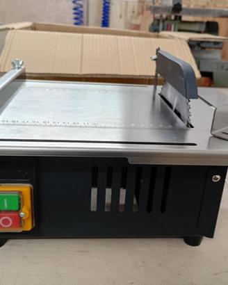 Sega da tavolo  2500 W.  NUOVO.