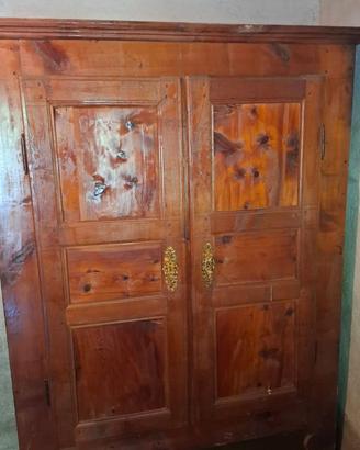 ARMADIO DUE ANTE IN LEGNO DI CILIEGIO