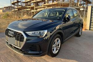 Audi Q3 stronic
