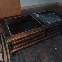 tavolino etnico in legno massello con cassetti