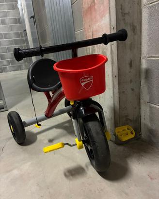 Triciclo chicco ducati