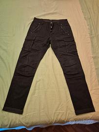 Pantaloni cargo 