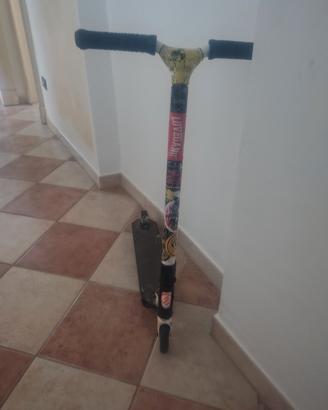monopattino da freestyle o rampa per bambini e rag