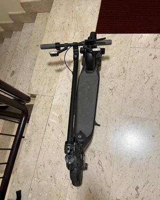 Monopattino Elettrico Nineboot