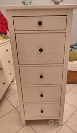 Cassettiera alta in legno massiccio Ikea