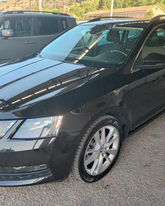 Skoda Octavia 1.5 DSG Wagon Style G-Tec