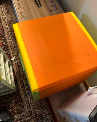 Scatola plastica x giochi
