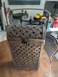 Portabottiglie  in legno fatto a mano con manico