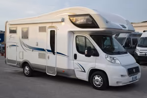 McLouis 636G con garage, Euro5 meno di 7m - 2011