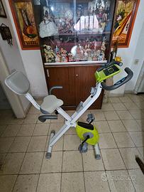 Bicicletta sportiva pieghevole da casa
