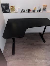 Scrivania angolare  ikea 160x110 nera