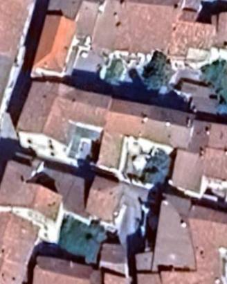 Immobile in asta di 218 m² con 5 locali e box auto