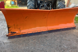 Lama spazzaneve 3.30 a sollevatore