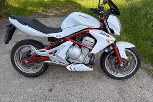 🏍️ Kawasaki ER-6n 650 – 2007 – Solo 12.160 km – O