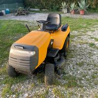 Trattorino tagliaerba