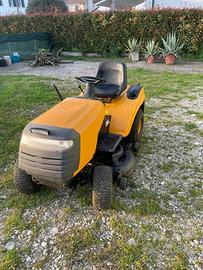 Trattorino tagliaerba