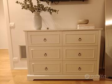 comò con cassetti 