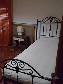 Ampia stanza in zona politeama/liber